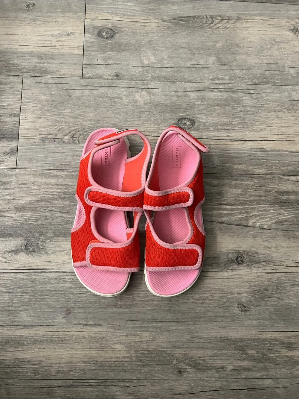Hunter Kids Red and Pink Open-Toe Hook-and-Loop Sandals